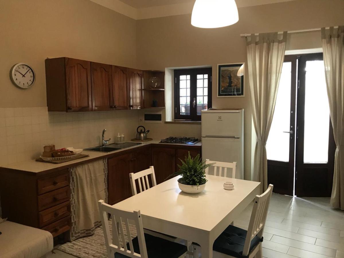 Bed and Breakfast Da Zio Toto Шилла Екстер'єр фото
